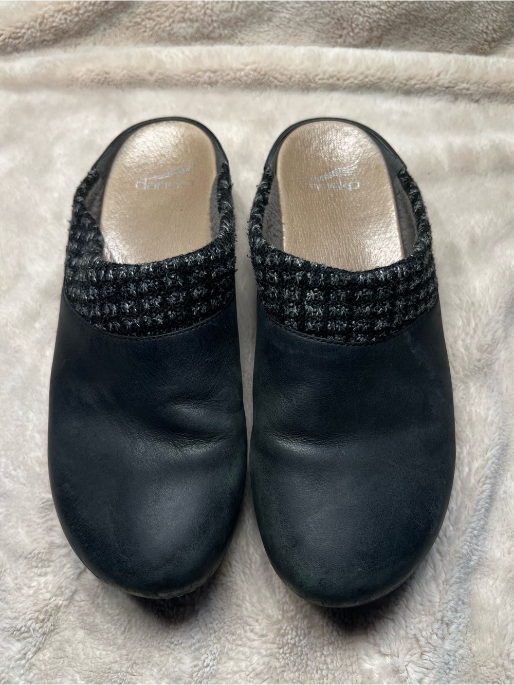 Dansko clog size 39 or us 8.5-9